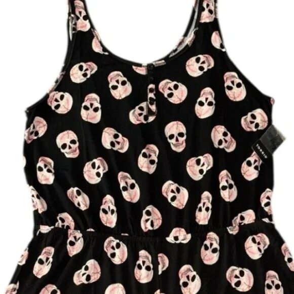 Torrid Romper 0X LG - Black Tie Dye Skulls One Piece Sleep Lounge Super Soft NWT - Picture 3 of 3